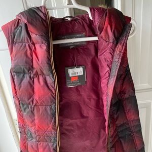 NEW W TAGS Eddie Bauer plaid vest with fur hood